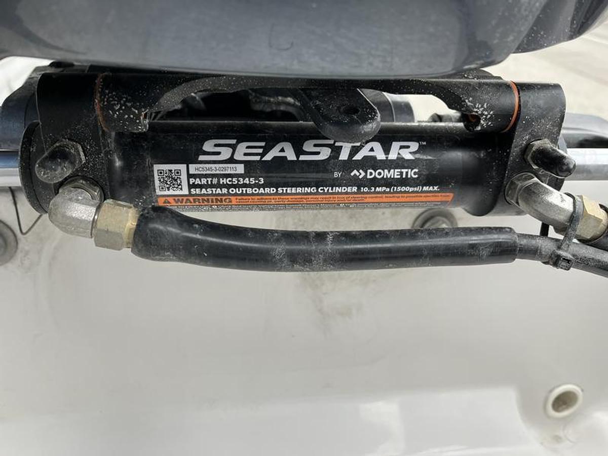 2025 Starcraft Marine SVX 230 OB