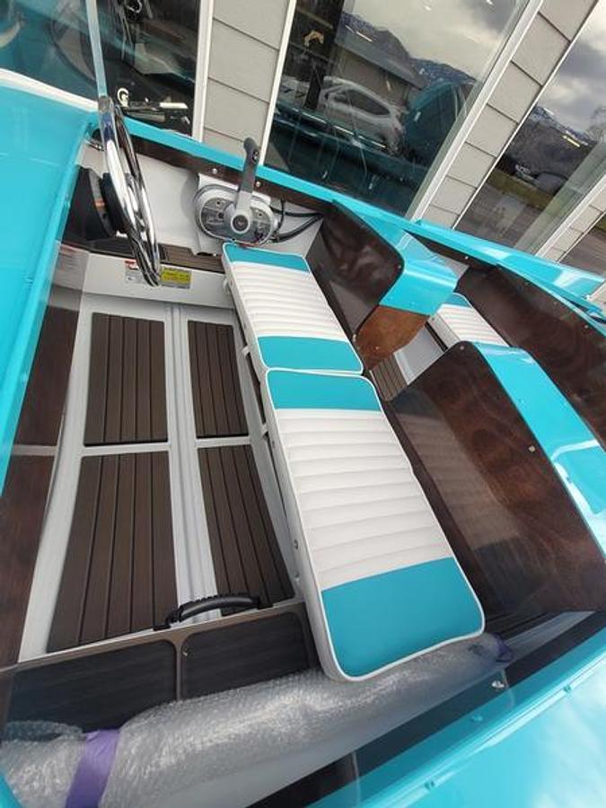 2025 Starcraft Marine 57 Ski Champ