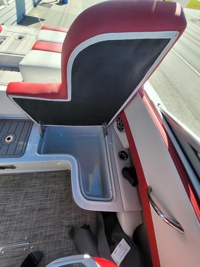 2024 Crownline 220 SS