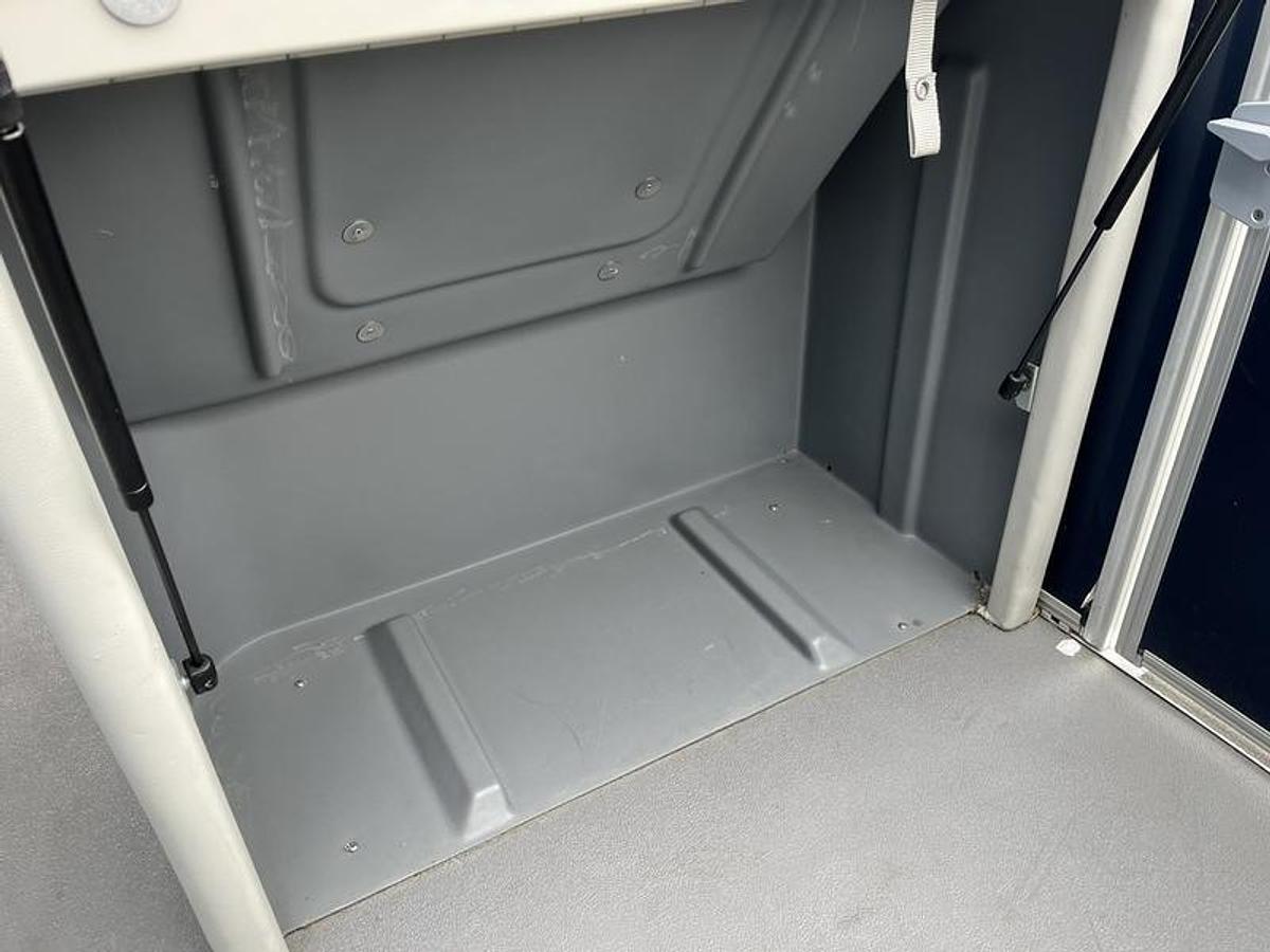 Used 2021 SunChaser GENEVA 24 CRUISE