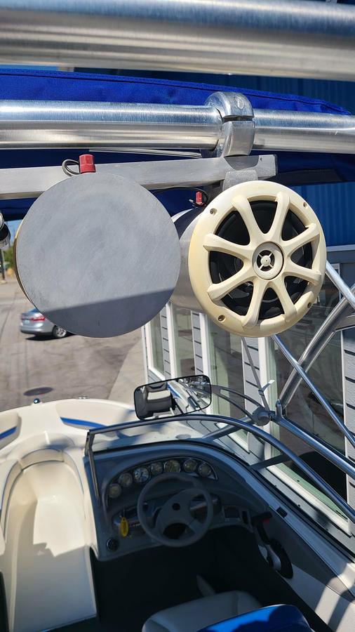 Used 2006 Bayliner 205