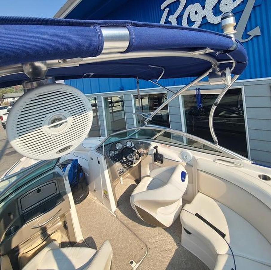 Used 2006 Rinker 226 RX