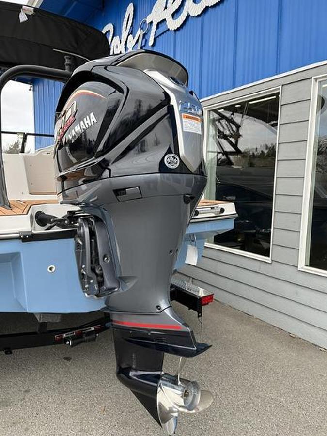 2025 Starcraft Marine SVX 230 OB