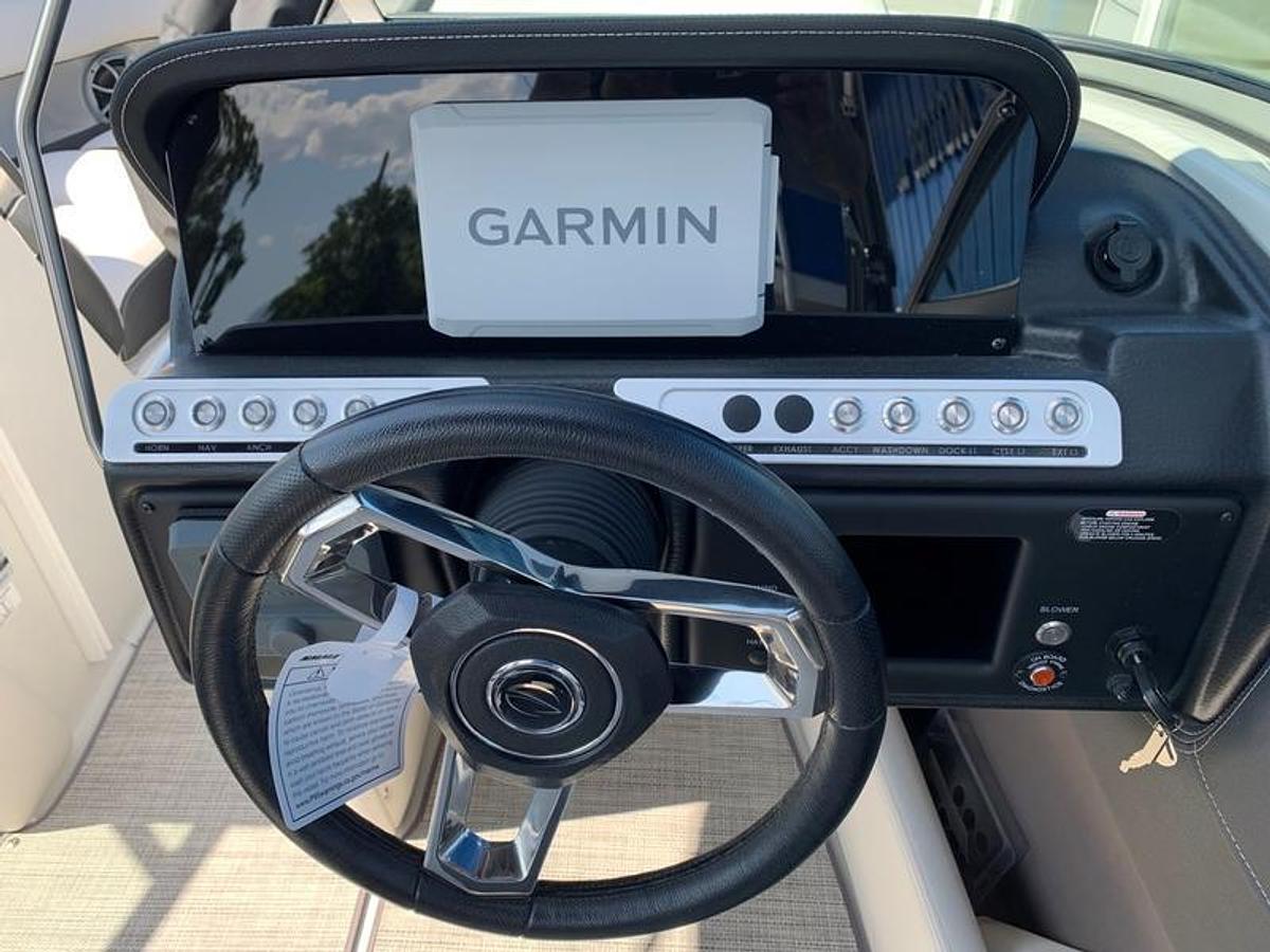 2024 Crownline 240SS