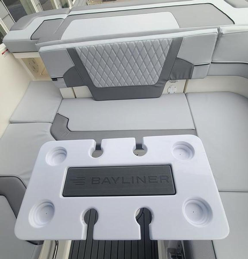 2026 Bayliner VR6