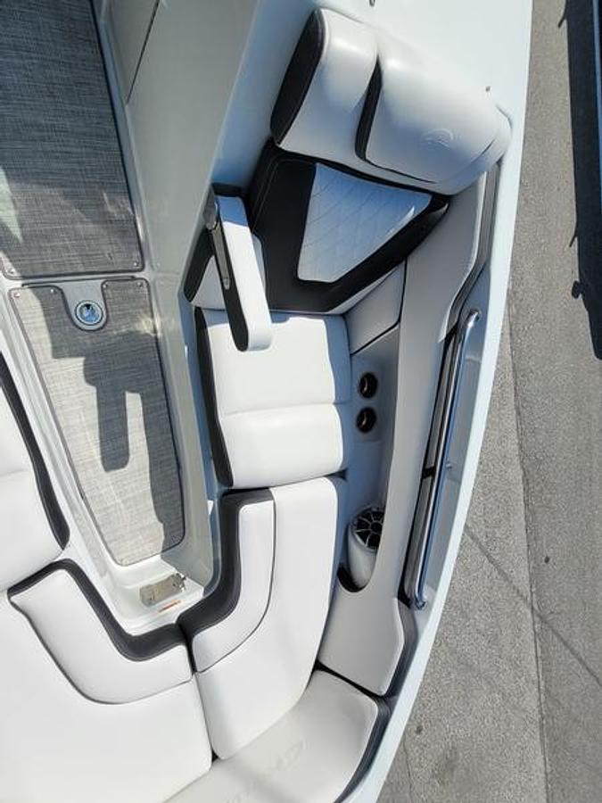 2024 Crownline 260 SS