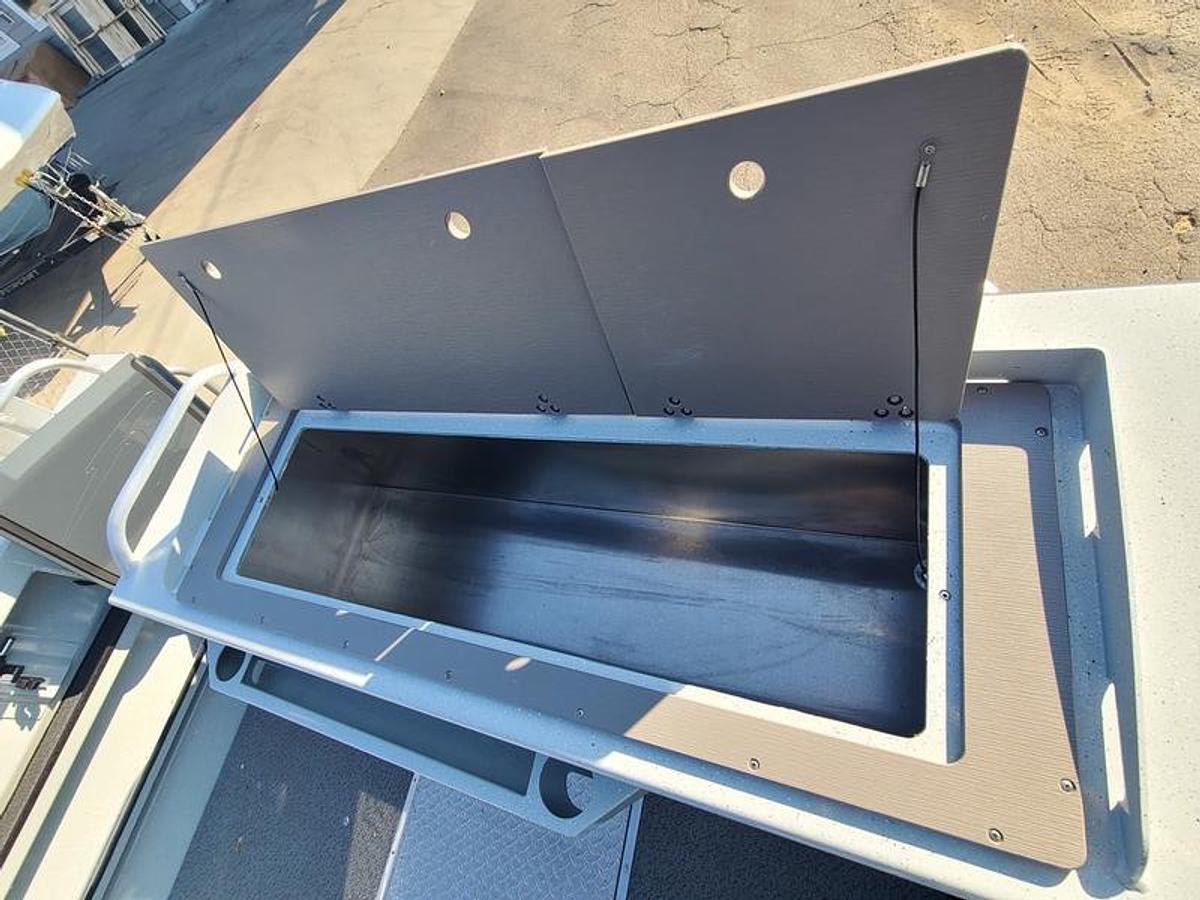 2026 Weldcraft 220 MAVERICK