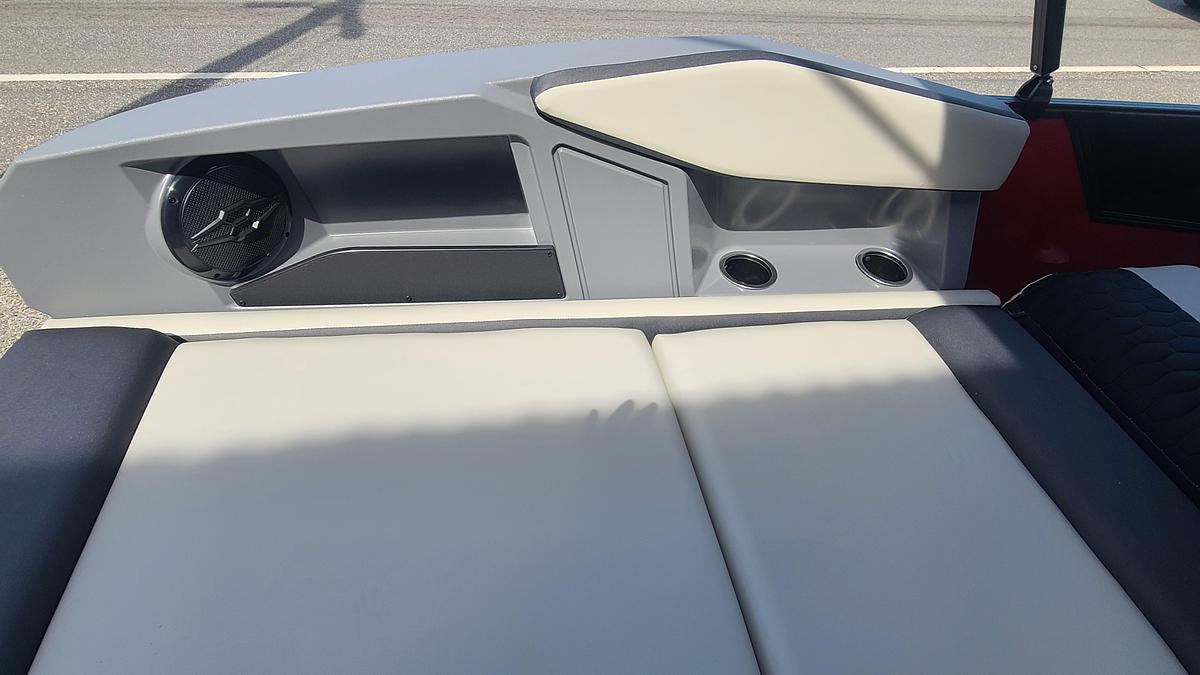 2026 Sylvan R22 CLZ DH