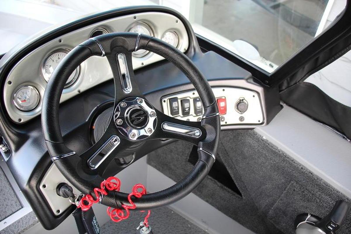 2025 Smoker Craft OSPREY 162