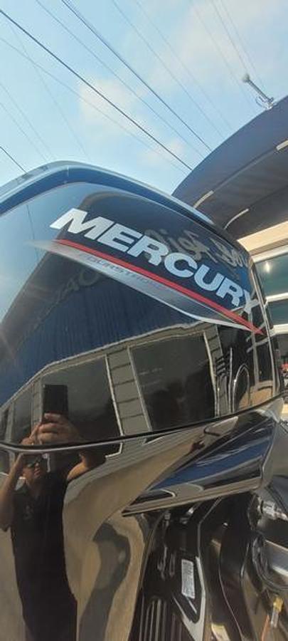 2025 Sylvan 8522 Mirage Party Fish