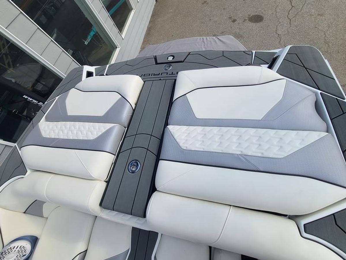 2026 Centurion Ri 230