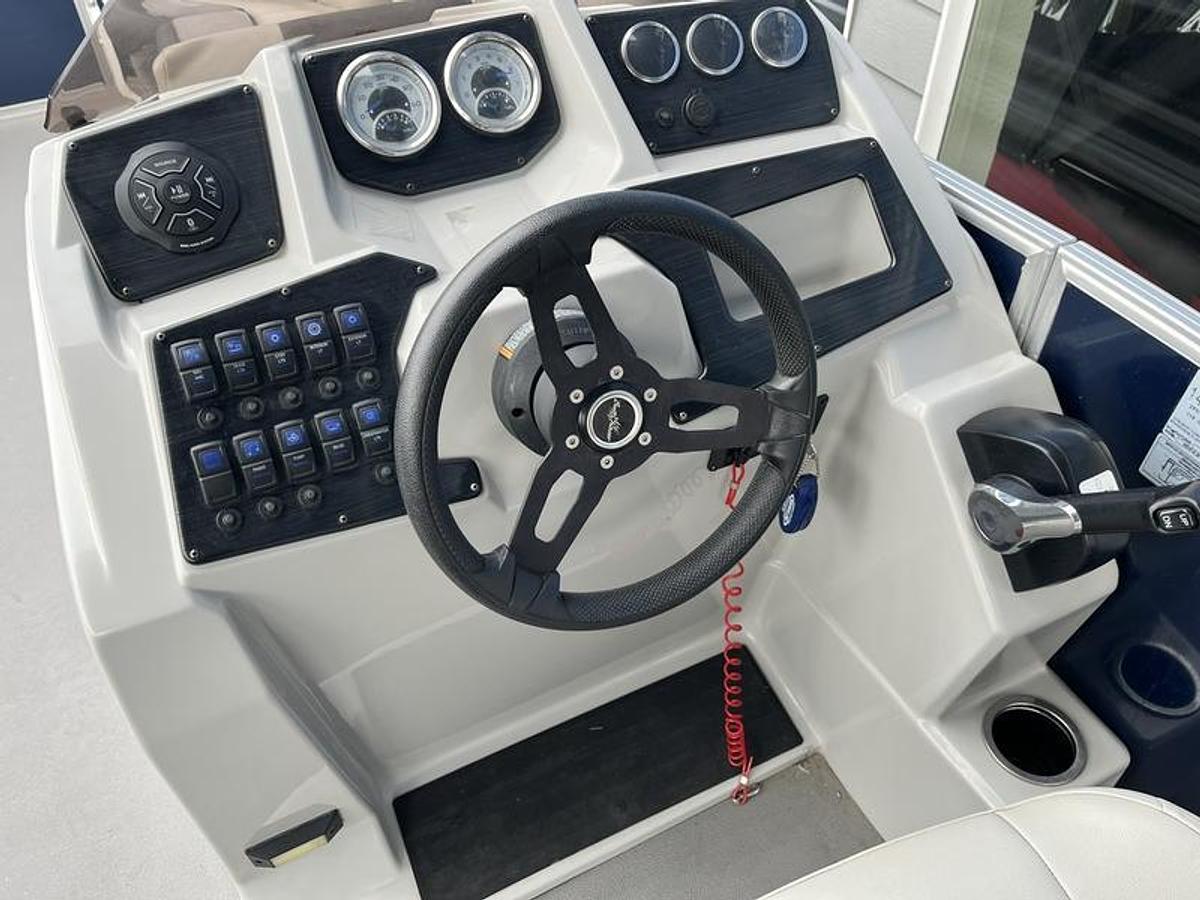 Used 2021 SunChaser GENEVA 24 CRUISE