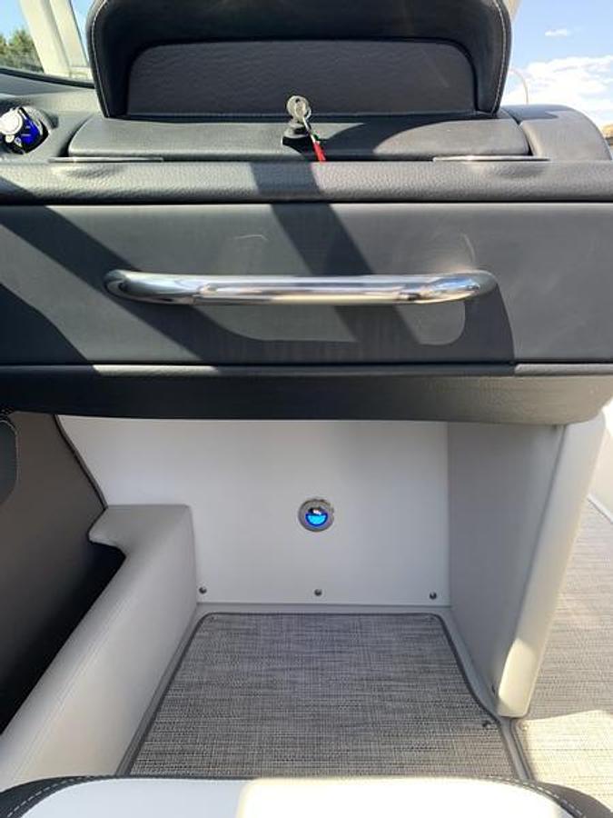 2024 Crownline 240SS