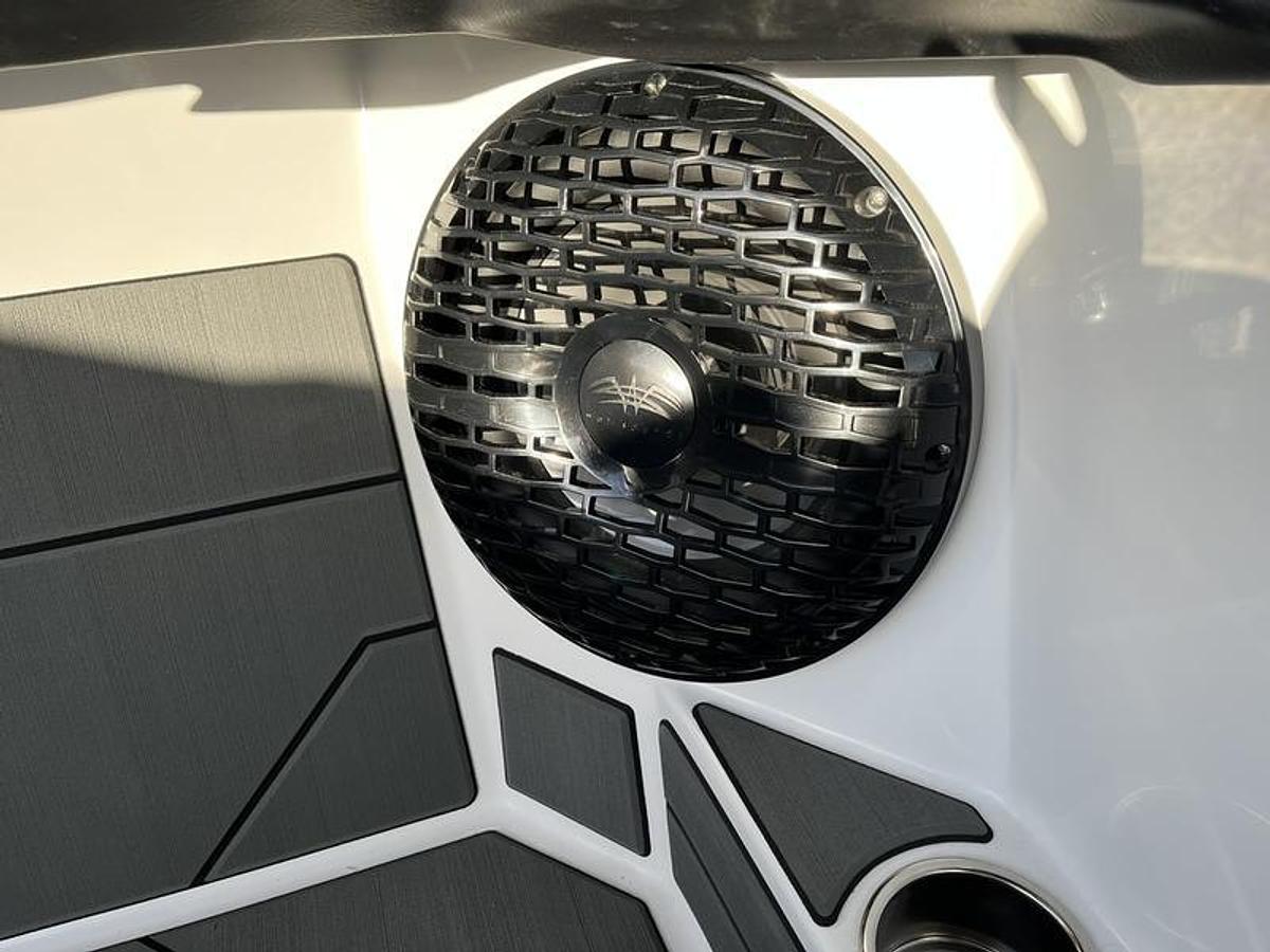 2026 Supreme Boats S240