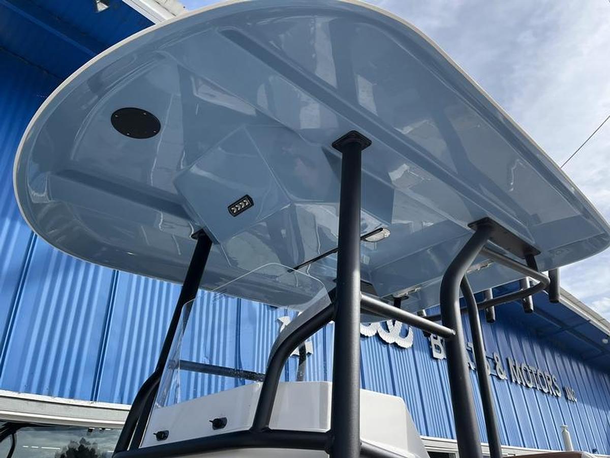 2026 Starcraft Marine SVX OB 211 CC