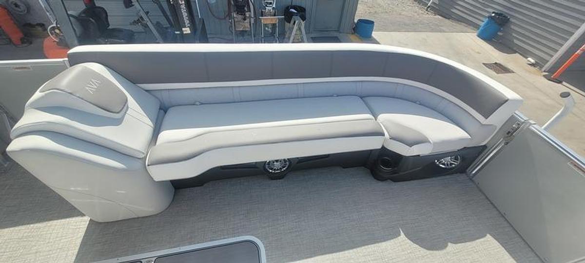 2025 Avalon CATALINA - 25 FUNSHIP CRUISE