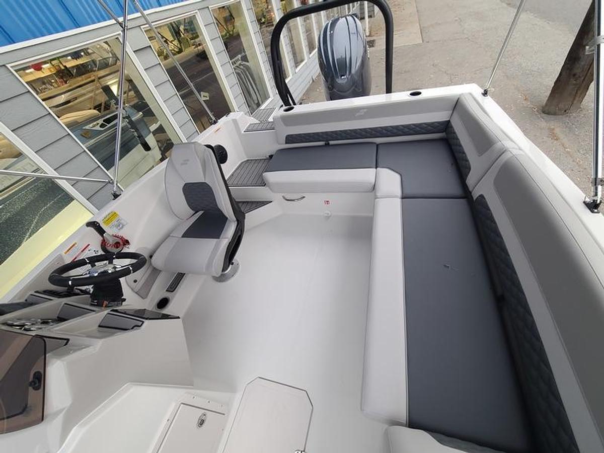 2026 Starcraft Marine SVX 191 OB