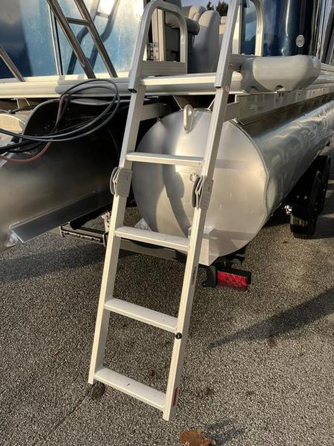 Used 2021 SunChaser Geneva 24 Cruise