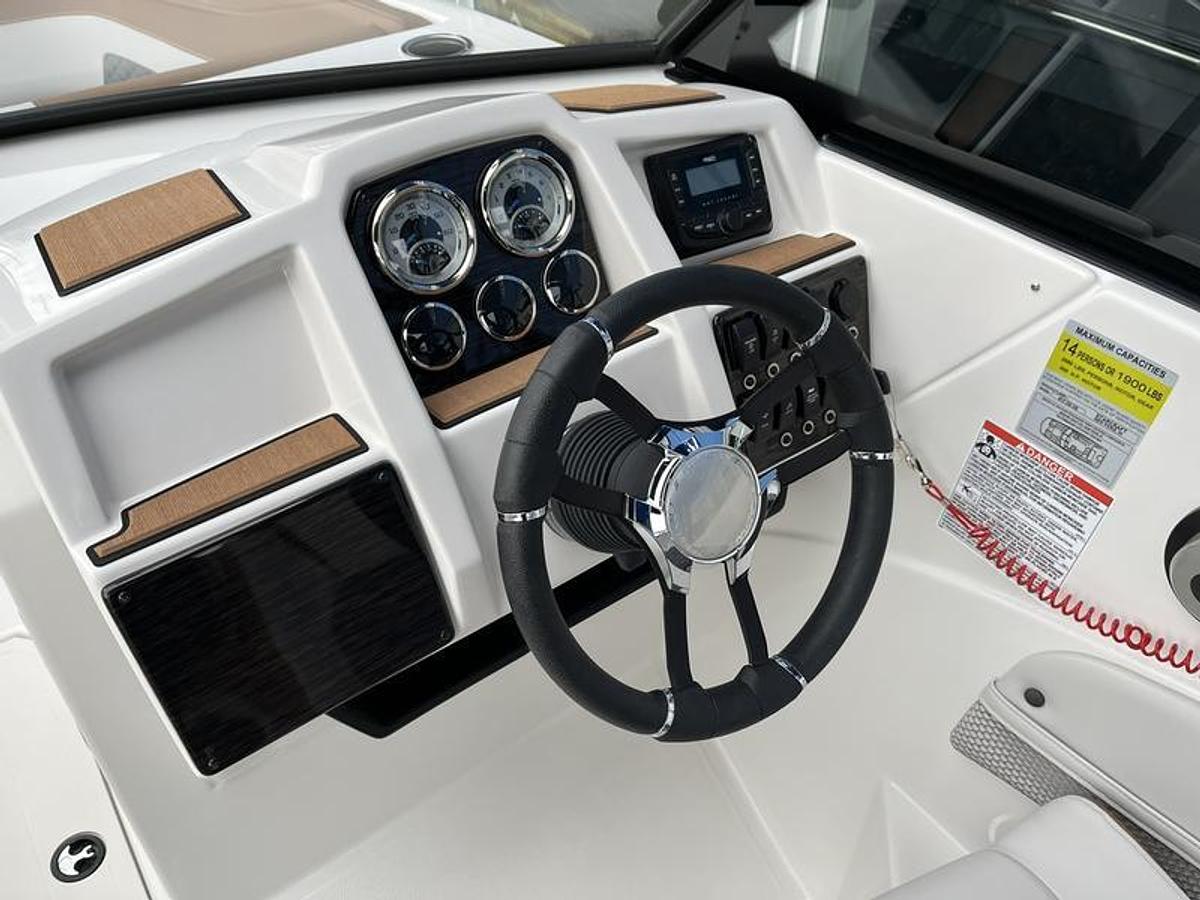 2025 Starcraft Marine SVX 230 OB