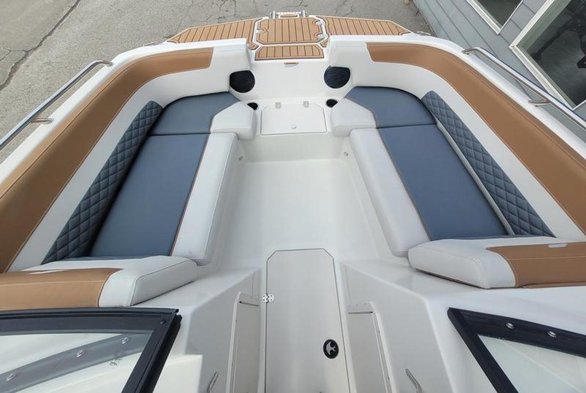 2025 Starcraft Marine SVX 210 I/O