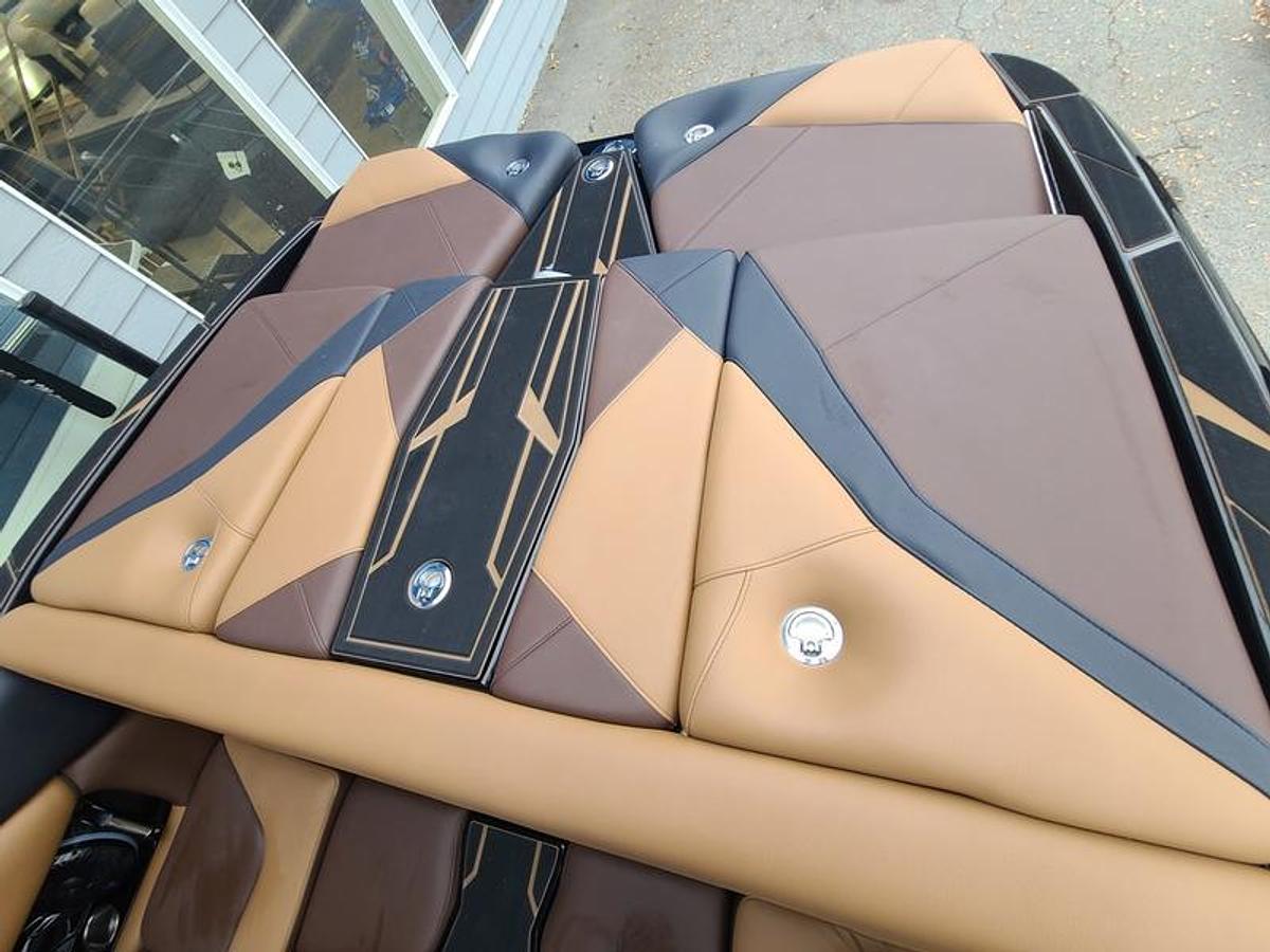 2026 Centurion Nv233