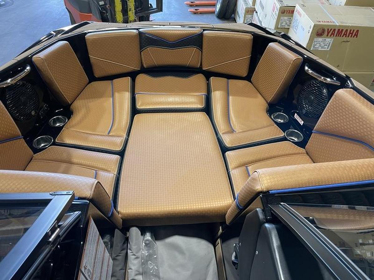 Used 2023 Supreme Boats ZS252