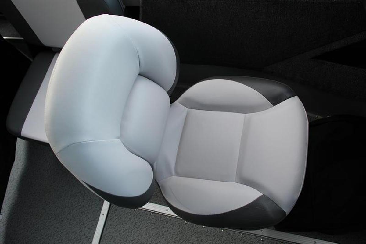 2025 Smoker Craft OSPREY 162