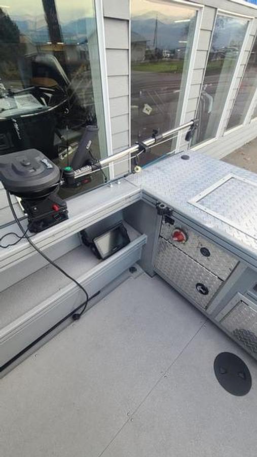 Used 2024 Smoker Craft Phantom 20 X2 OS