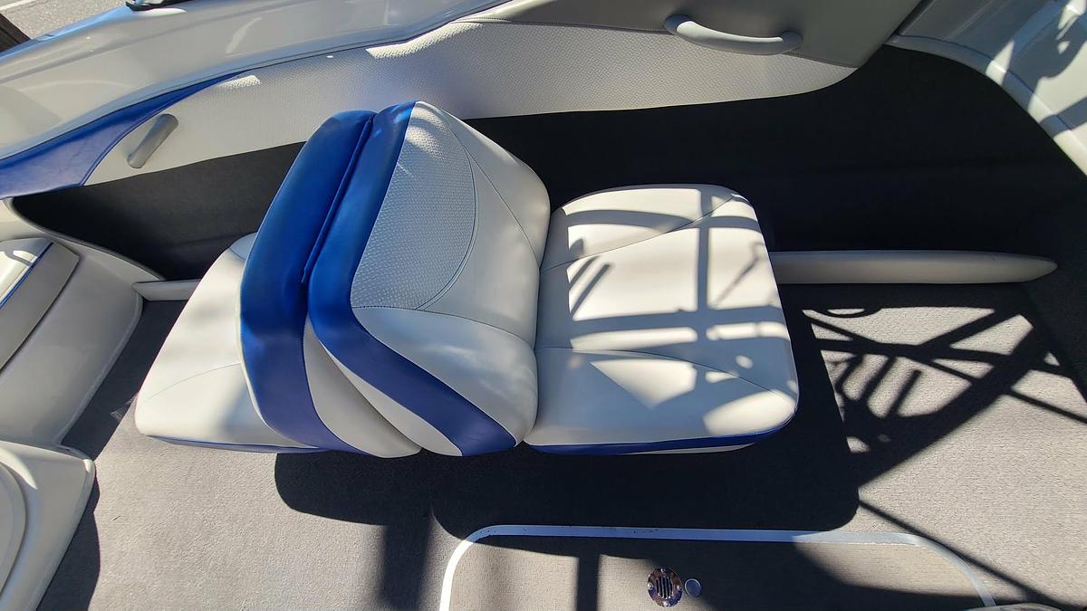 Used 2006 Bayliner 205