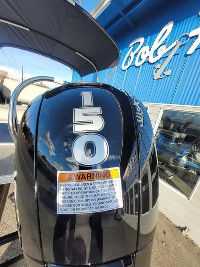 2025 Sylvan Mirage 822 CLZ