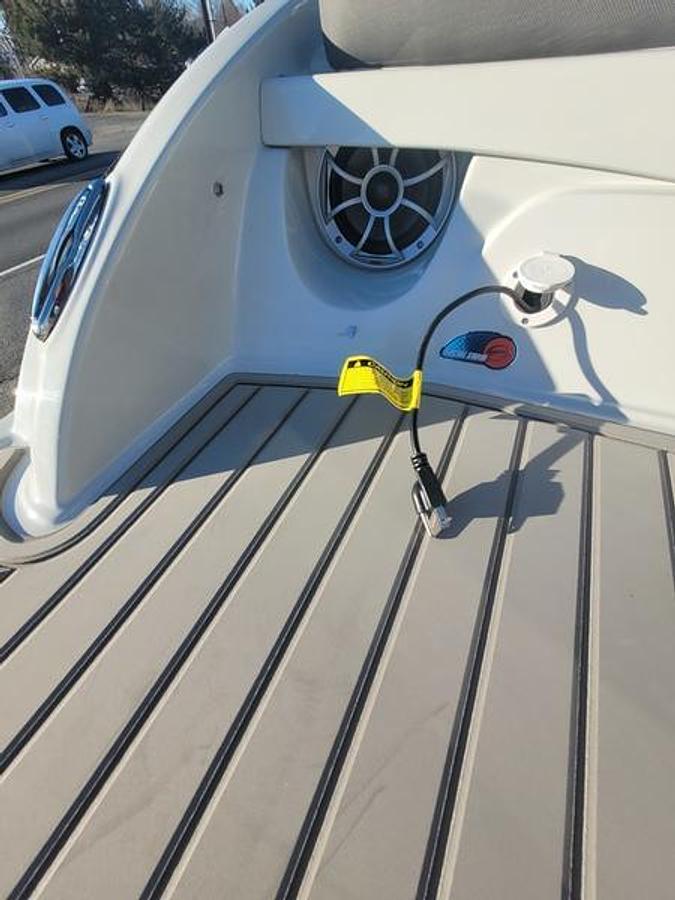 2024 Crownline 240 SS