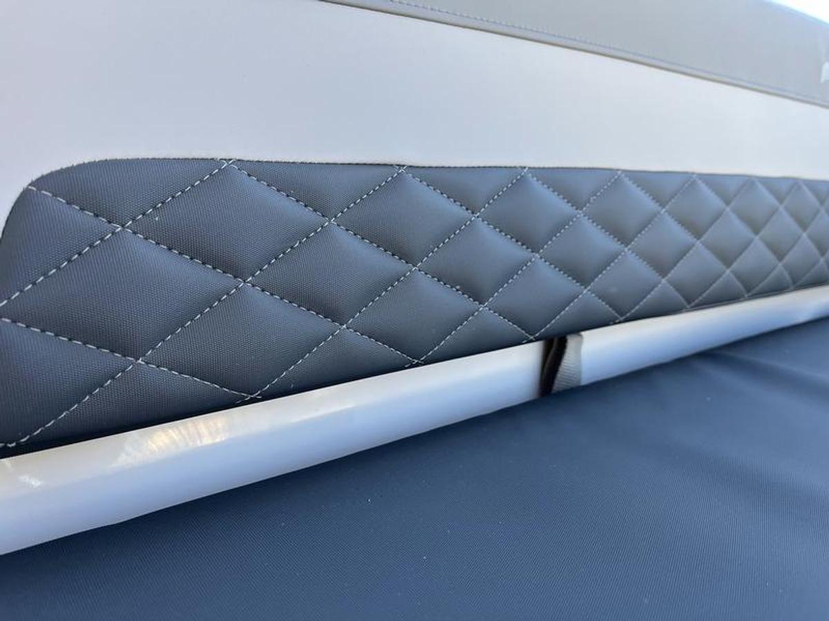 2025 Starcraft Marine SVX 210