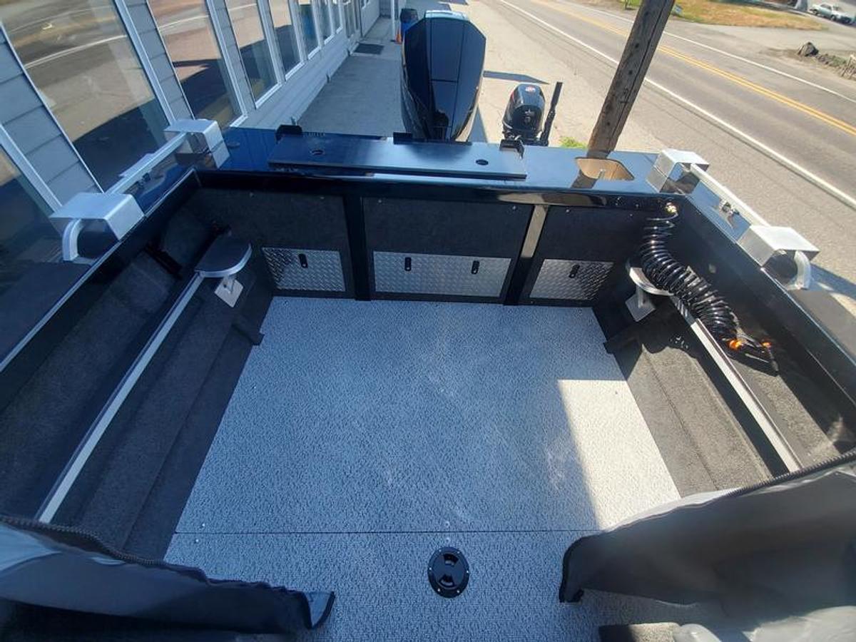 2023 Custom Weld 19/21 Wide Body OffShore Rigid Top