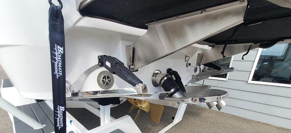 2026 Centurion Ri 230