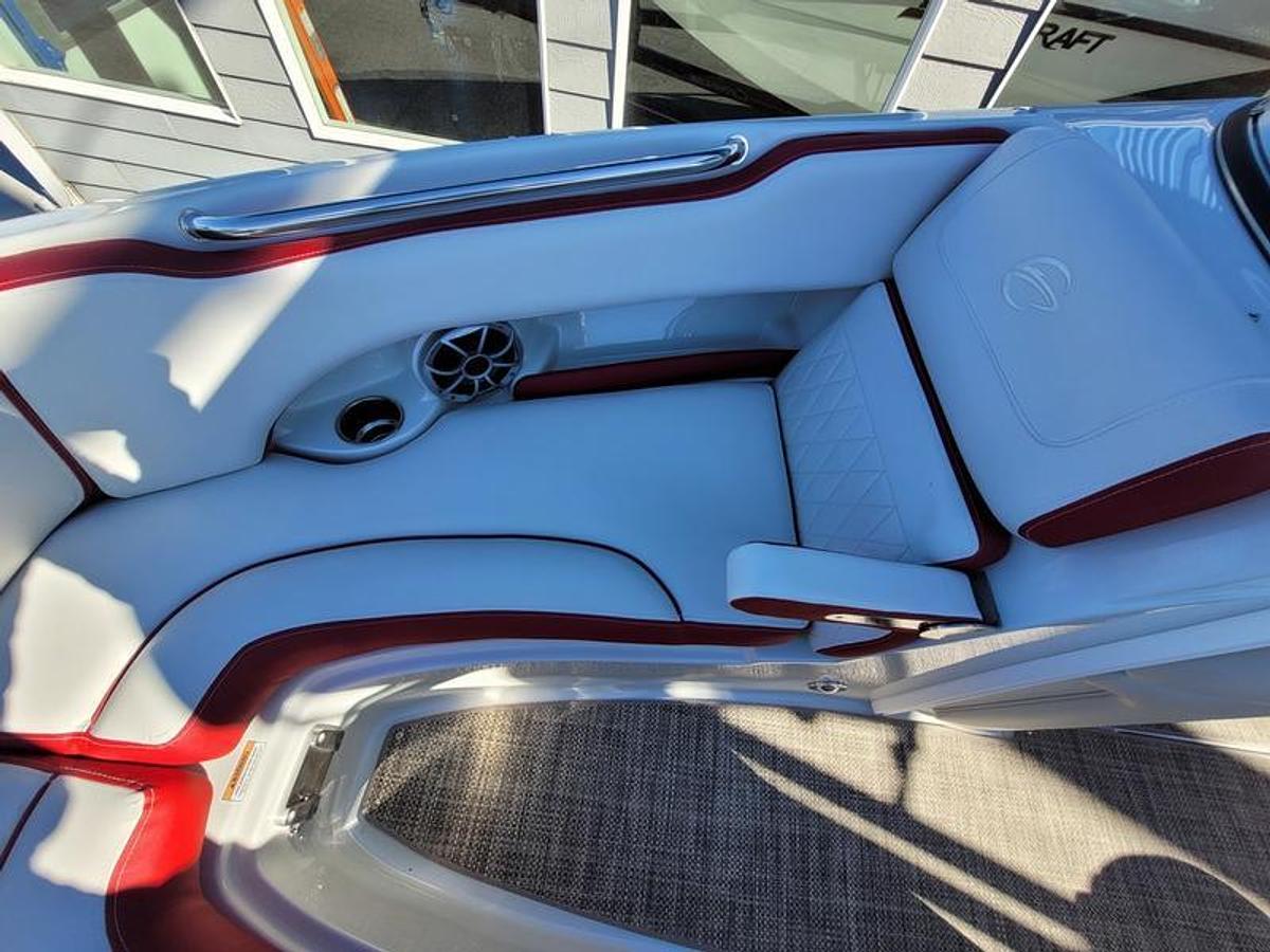 2024 Crownline 220 SS