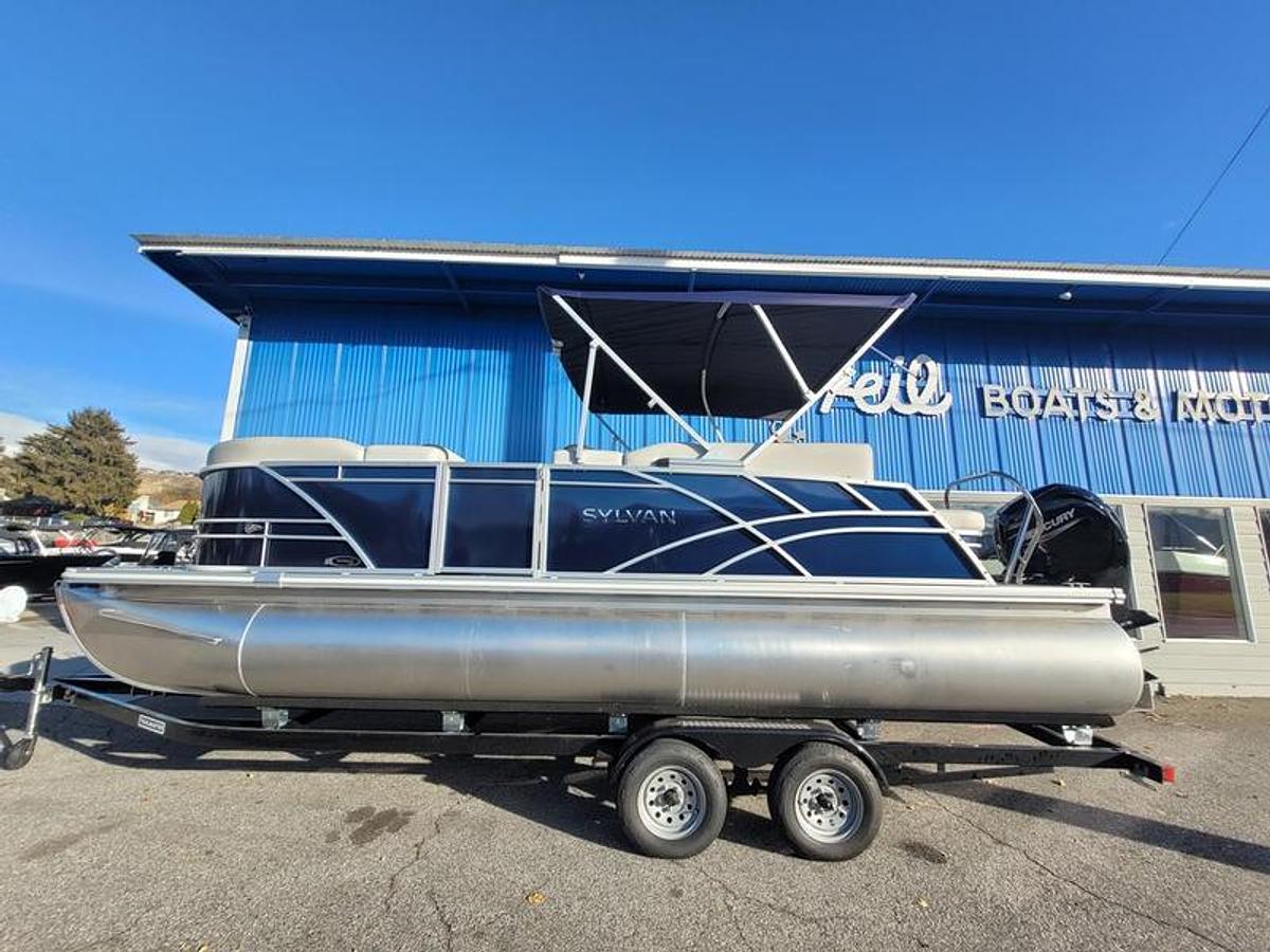 2025 Sylvan Mirage 822 CLZ