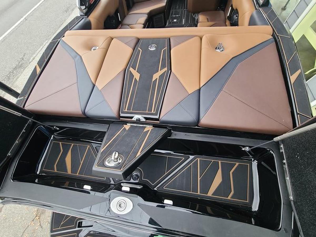 2026 Centurion Nv233