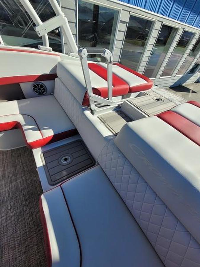 2024 Crownline 220 SS
