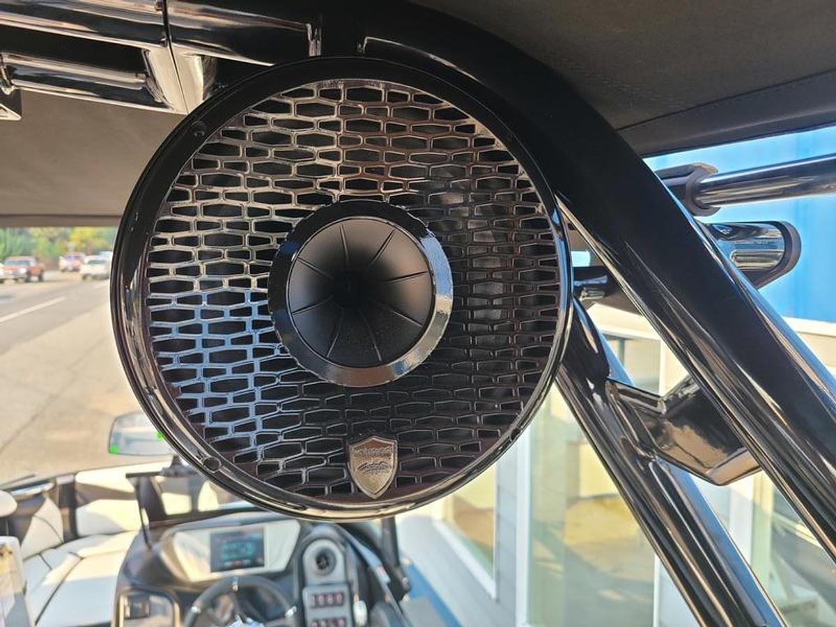 2026 Supreme Boats S220