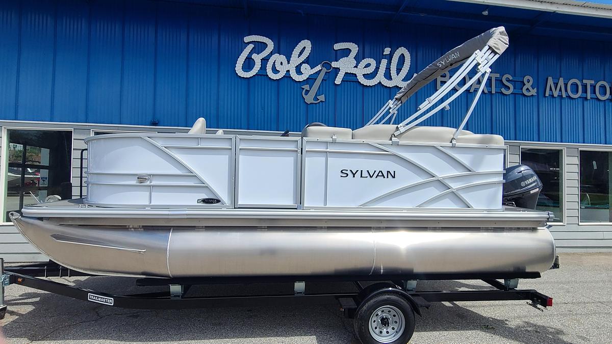 2026 Sylvan 818 Fish