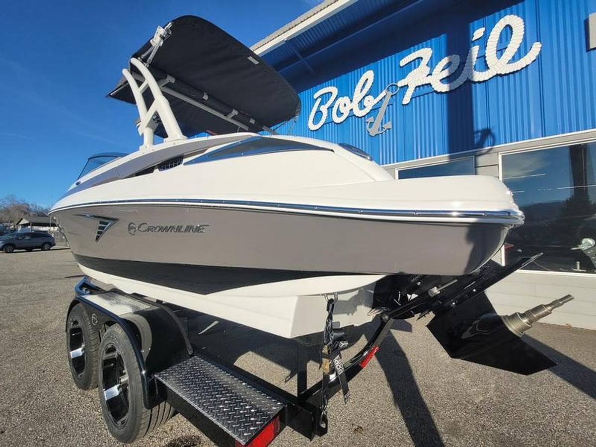 2024 Crownline 240 SS
