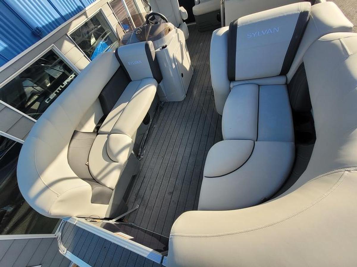 2025 Sylvan Mirage 822 CLZ