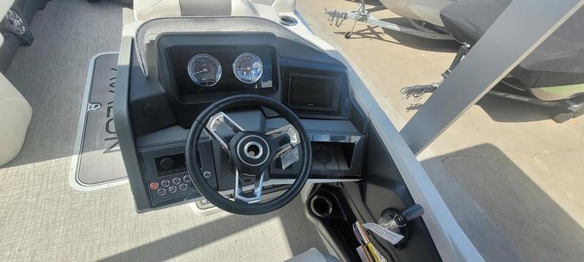 2025 Avalon CATALINA - 25 FUNSHIP CRUISE