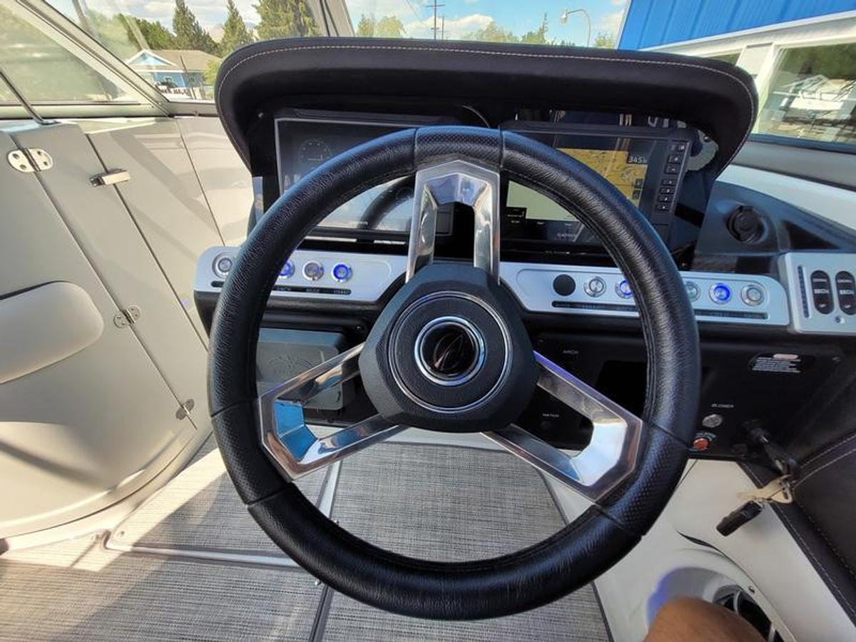 2024 Crownline 260 SS