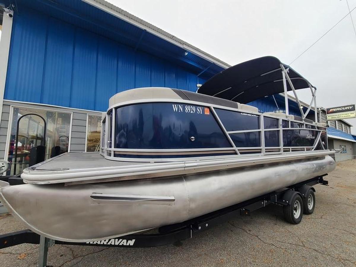 Used 2022 SunChaser Geneva 24 Cruise
