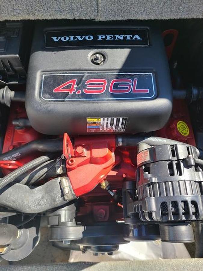 Used 2007 Reinell 197 LS