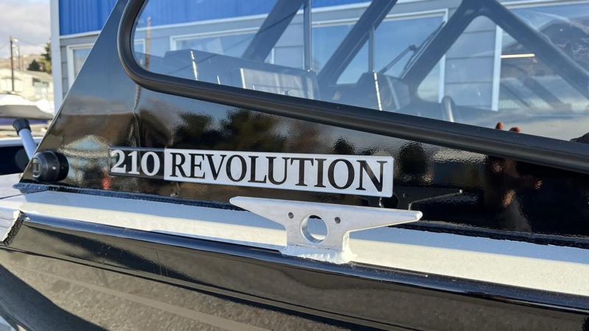 2026 Weldcraft 210 Revolution