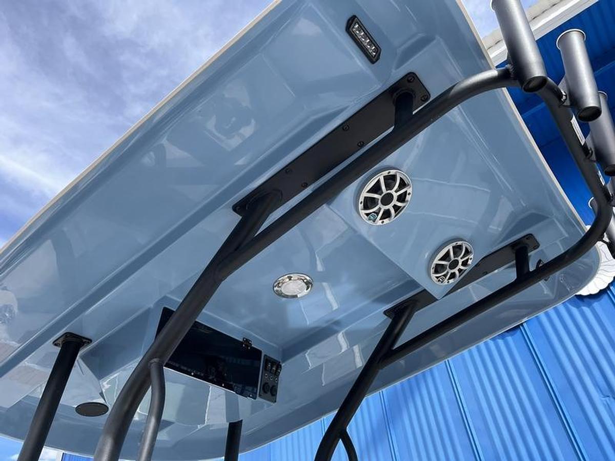 2026 Starcraft Marine SVX OB 211 CC