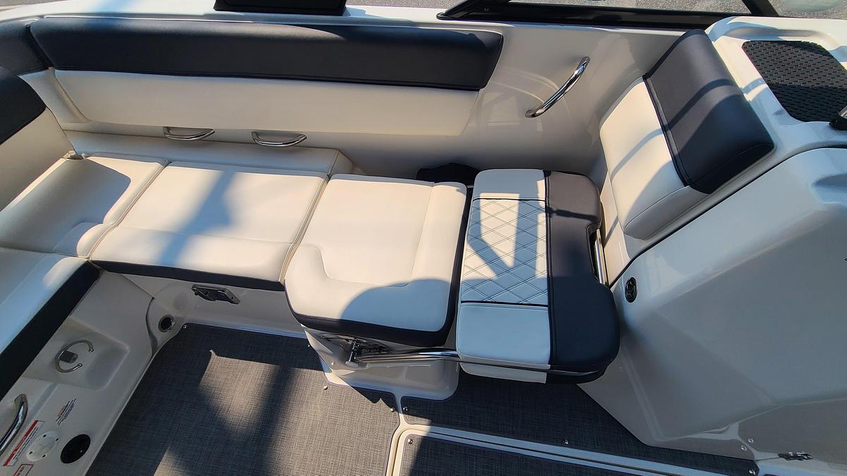 Used 2020 Bayliner DX 2250