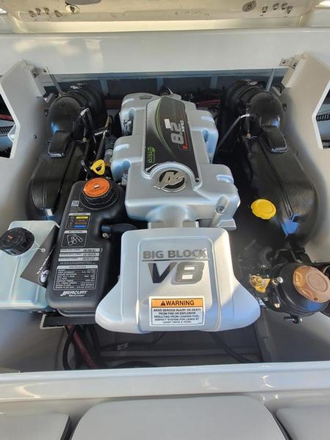 2024 Crownline 240 SS